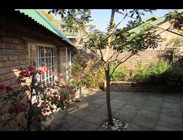 3 BEDROOM HOUSE FOR SALE IN KINGSVIEW EXT 1